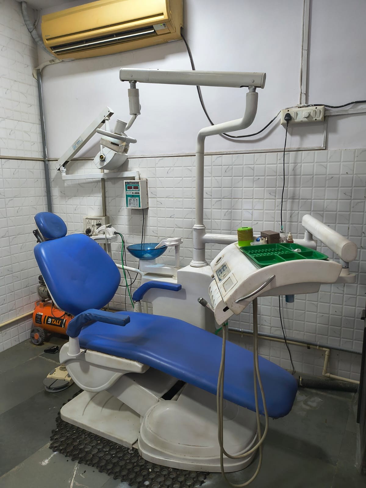 Dental treatment room at Tanzeem